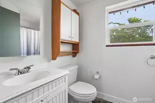 13043 40th Ave S, Tukwila, WA 98168 - Photo 25