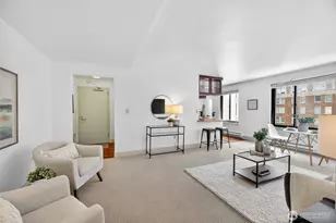 1105 Spring St, Seattle, WA 98104 - Photo 5