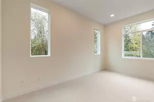 24257 SE 26th Pl, Sammamish, WA 98075 - Photo 35