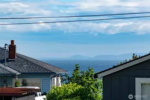 1532 W 5th St, Port Angeles, WA 98363 - Photo 3