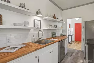 1107 E Denny Way, Seattle, WA 98122 - Photo 9