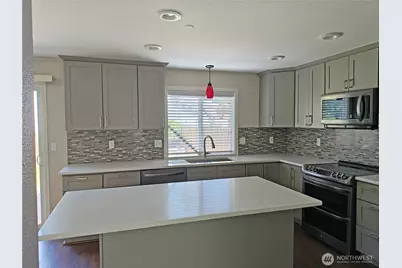 18221 SE 260th Place, Covington, WA 98042 - Photo 9