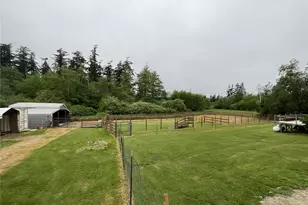 2757 Hunt Rd, Oak Harbor, WA 98277 - Photo 23