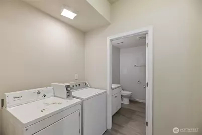 10606 68th Place S, Seattle, WA 98178 - Photo 27