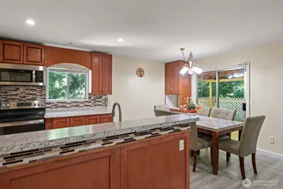 10606 68th Place S, Seattle, WA 98178 - Photo 9