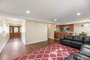 10606 68th Pl S, Seattle, WA 98178 - Photo 3