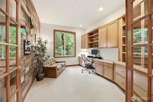 18603 E Spring Lake Dr SE, Renton, WA 98058 - Photo 5