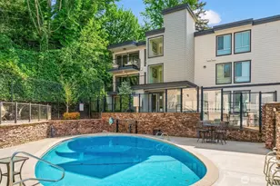 3212 81st Pl SE, Mercer Island, WA 98040 - Photo 1