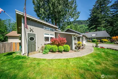 37418 W Lake Walker Drive SE, Enumclaw, WA 98022 - Photo 5