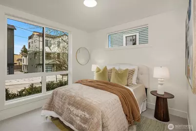 4411 1st Avenue NE, Seattle, WA 98105 - Photo 11