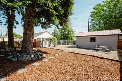 241 N Garfield Avenue, Wenatchee, WA 98801 - Photo 3