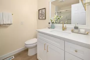 15015 SE 46th Pl, Bellevue, WA 98006 - Photo 17