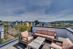 2440 NW 60th St, Seattle, WA 98107 - Photo 3
