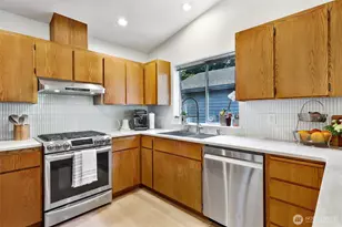 5126 S Garden Loop Rd, Seattle, WA 98118 - Photo 13