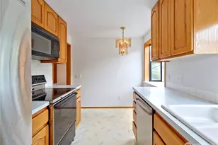 12805 64th Ave S, Seattle, WA 98178 - Photo 7
