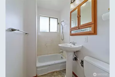 12805 64th Avenue S, Seattle, WA 98178 - Photo 21