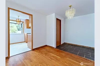12805 64th Avenue S, Seattle, WA 98178 - Photo 15