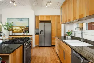 11059 SE 31st St, Bellevue, WA 98004 - Photo 19