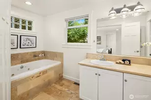 11059 SE 31st St, Bellevue, WA 98004 - Photo 27