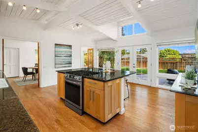 11059 SE 31st Street, Bellevue, WA 98004 - Photo 17