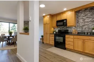 25014 Lake Fenwick Rd, Kent, WA 98032 - Photo 3