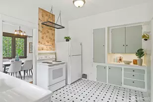 4651 1st Ave NE, Seattle, WA 98105 - Photo 11