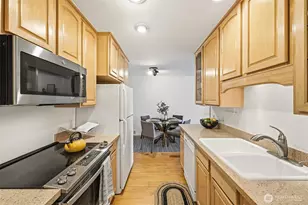 515 S Lake St, Kirkland, WA 98033 - Photo 13