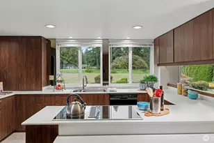14121 SE Fairwood Blvd, Renton, WA 98058 - Photo 11