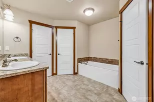 10787 Armada Ave NW, Silverdale, WA 98383 - Photo 17