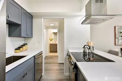2100 3rd Avenue #1804, Seattle, WA 98121 - Photo 13