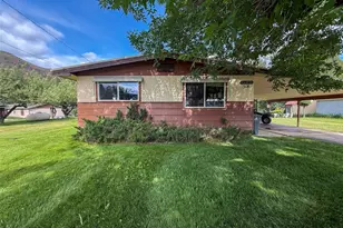 518 Bridge St, Twisp, WA 98856 - Photo 3