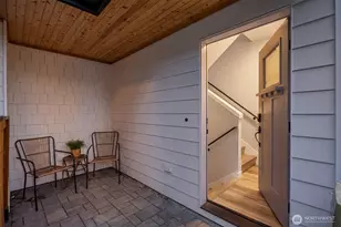 516 N 61st St, Seattle, WA 98103 - Photo 3