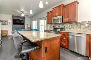 17609 146th Ave E, Orting, WA 98360 - Photo 9