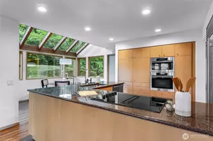 2261 W Lake Sammamish Pkwy SE, Bellevue, WA 98008 - Photo 19