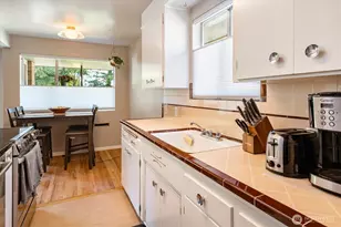 1573 NW 90th St, Seattle, WA 98117 - Photo 25