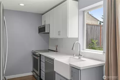 2052 E Wright Avenue, Tacoma, WA 98404 - Photo 3