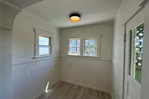 811 NE 66th St, Seattle, WA 98115 - Photo 9
