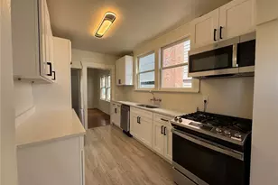 811 NE 66th St, Seattle, WA 98115 - Photo 7