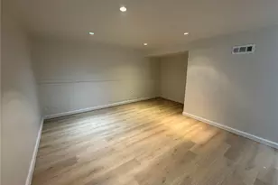 811 NE 66th St, Seattle, WA 98115 - Photo 19
