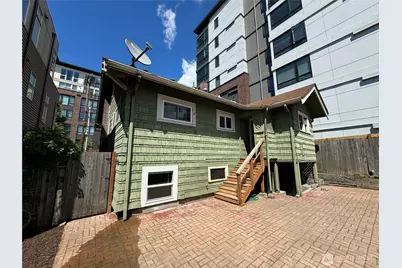 811 NE 66th Street, Seattle, WA 98115 - Photo 23