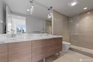588 Bell St, Seattle, WA 98121 - Photo 13