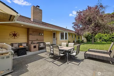 1213 Alaska Avenue, Anacortes, WA 98221 - Photo 11