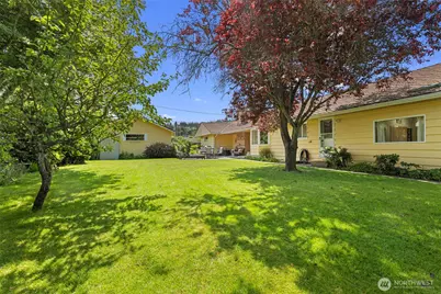 1213 Alaska Avenue, Anacortes, WA 98221 - Photo 9