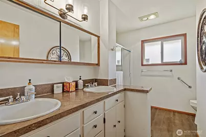 1213 Alaska Avenue, Anacortes, WA 98221 - Photo 35