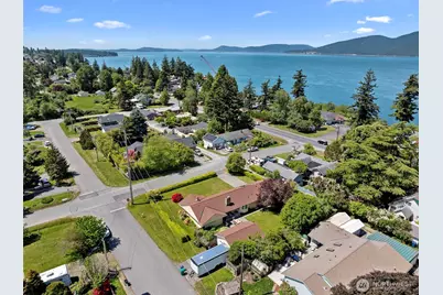 1213 Alaska Avenue, Anacortes, WA 98221 - Photo 7