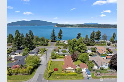 1213 Alaska Avenue, Anacortes, WA 98221 - Photo 5