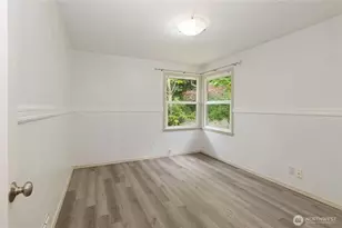 1906 N Wycoff Ave, Bremerton, WA 98312 - Photo 17