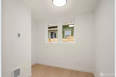 7334 25th Avenue NW, Seattle, WA 98117 - Photo 17