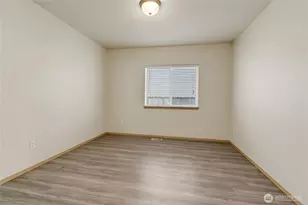 15410 87th Ave E, Puyallup, WA 98375 - Photo 9