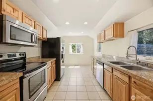 1710 36th St, Everett, WA 98201 - Photo 9